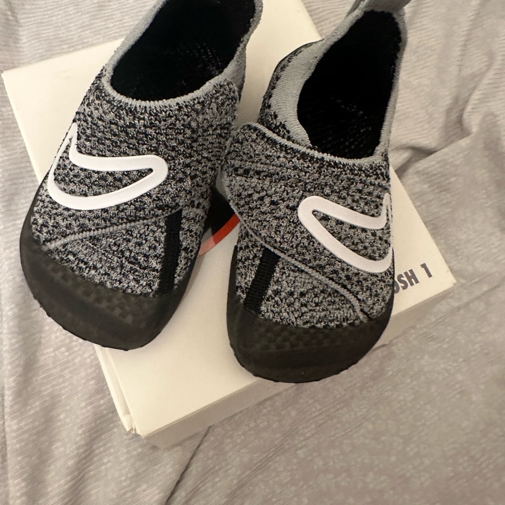 Nike Black and Gray Water Shoes Slip-On Comfort
